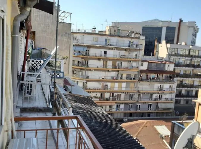 Kosmos Service Apartment Modern Spirit City Center With Additional Cost Parking