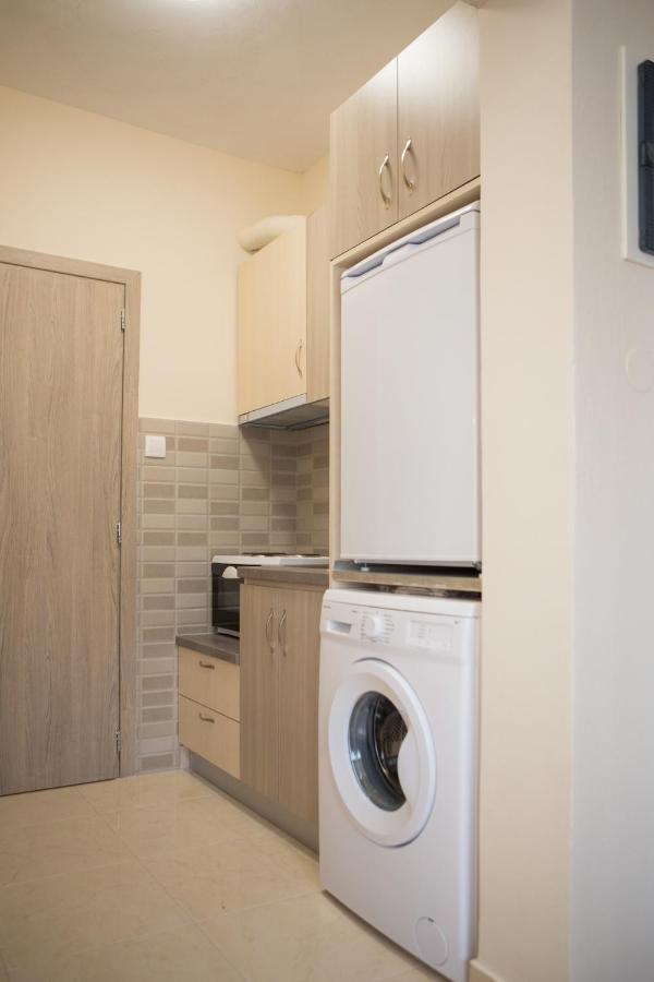 Kosmos Service Modern Spirit Center With Additional Cost Parking * Thessaloniki